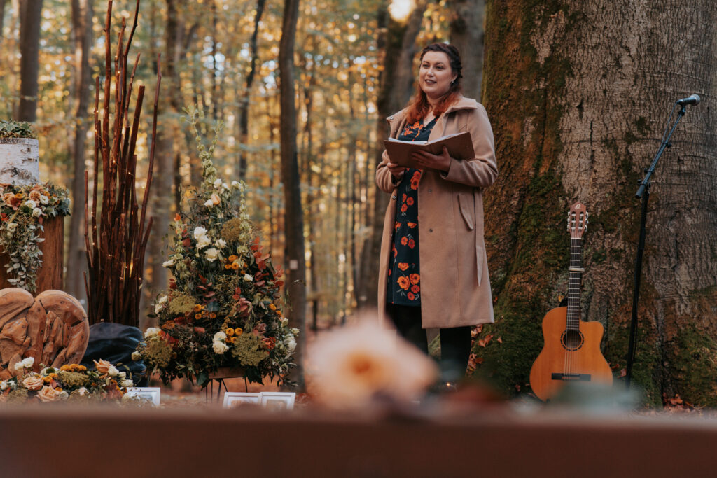 Freie Trauerrednerin Antje Schmidt